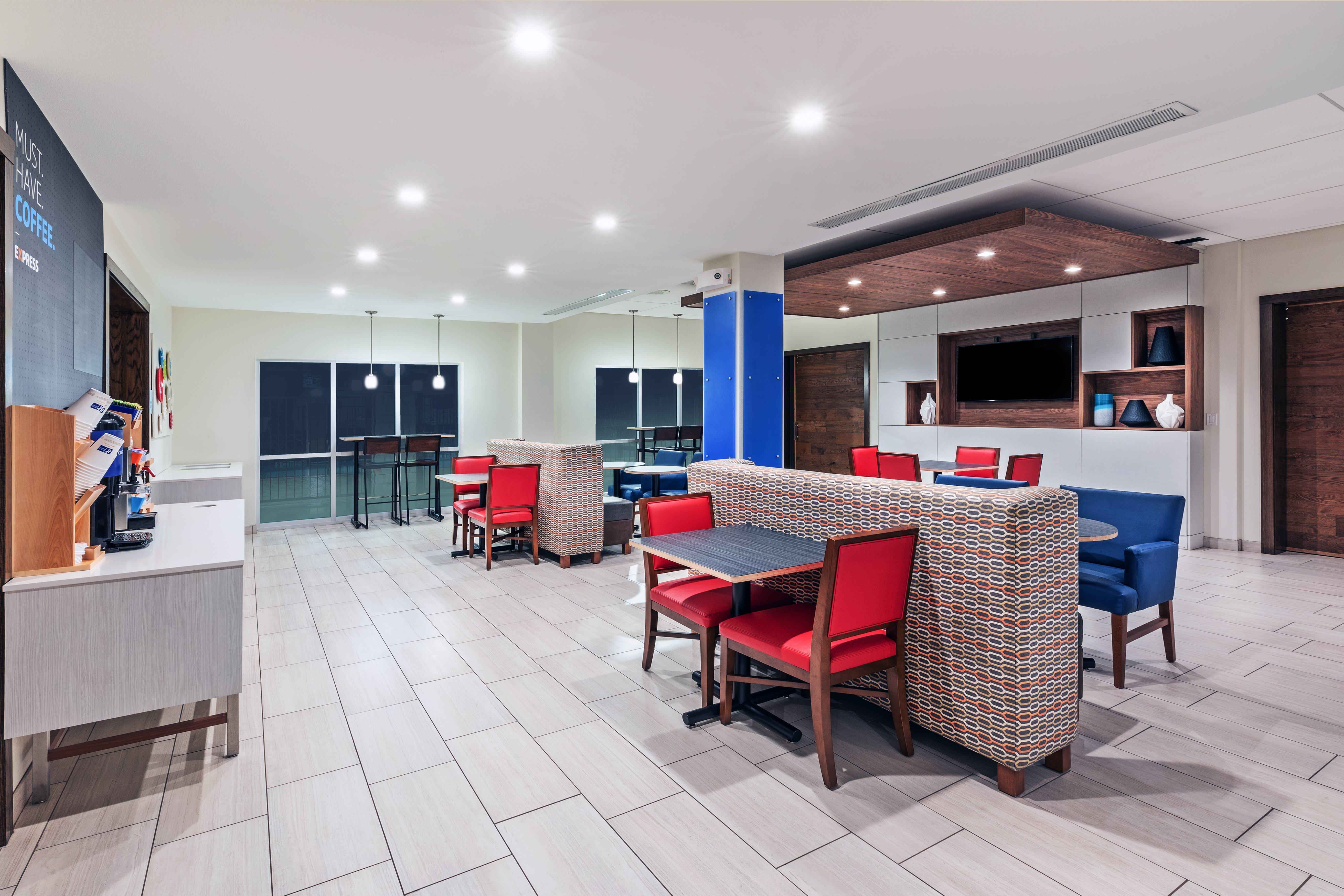 Holiday Inn Express & Suites Ozona By Ihg Exterior photo